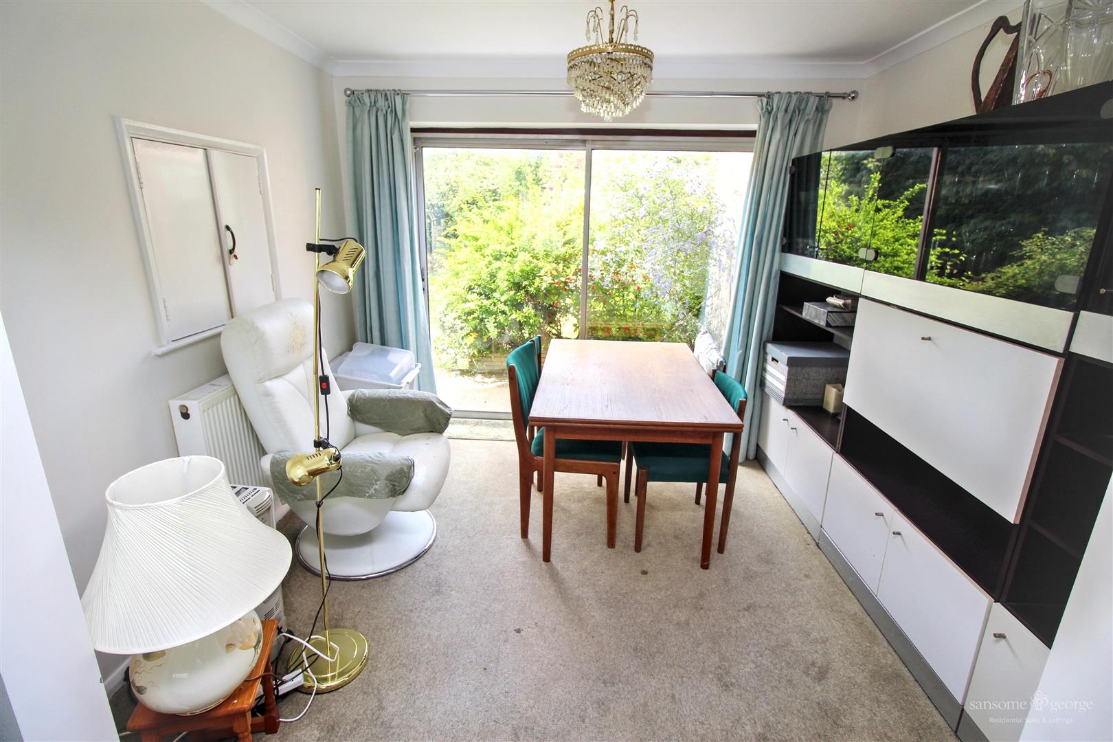 Elmstone Drive, Tilehurst, Reading